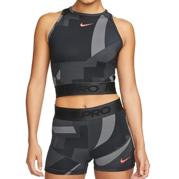 NWT Women's 2pc Nike Pro Crop top & Shorts Set